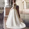 Sodigne Juli Bröllopsklänning 2020 Långärmade Linje Satin Bröllopsklänning med Tåg Lace Appliques Boho Bride Dresses