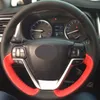 DIY cousu main Véritable voiture en cuir rouge Noir Housse de volant pour Toyota Highlander 2015-2017