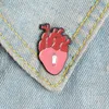 Coeur d'organe humain rouge électrique créatif avec broche d'insigne de broche de commutateur