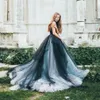 2021 Vintage Marineblaue, schwarze und weiße Brautkleider, Brautkleider mit Schleppe, schulterfrei, V-Ausschnitt, Gothic, langes Land-Boho-Applikationen, Spitze, Tüll, formelles Strandbrautkleid