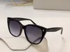 جديد 4040 مصمم العلامة التجارية الشعبية النظارات الشمسية الأزياء القط العين إطار نظارات الشمس مجموعة مع الماس والمسامير تصميم النظارات تأتي مع القضية