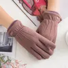 Vente Gants de conduite d'hiver Style romantique français Poignet en peluche Chaud Cachemire Épais Femmes Mitaines Cinq doigts Gants d'écran tactile1