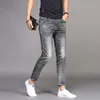 Mäns jeans män sommar tunna fotled-längd byxor smal passform mode man casual grå stretch denim jean