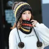 Cappello e sciarpa con pompon da donna Set da bambina più berretto caldo in velluto Berretto da donna tutto-fiammifero invernale Cappelli lavorati a maglia spessi casual Set da 2 pezzi