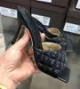 Women Padded High Heel Sandals Chic Girl Summer Flat Slipper Designer Lady Quilted Leather Squared Sole Slides