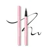 Eyeliner pointe éponge cool noir riche grands yeux contour lisse