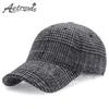 قبعات الكرة ateTrends 2021 Winter Plaid Woolen Cap Cap Men Women Cotton Snapbacks Hats Z6246