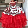 Meksykańskie Red Quinceanera Dresses z warstwową spódniczką Haft Suknia Balowa Sweet 16 Dress Gorset Masquerade Prom Party Dress Vestidos DE 15 ANOS