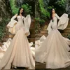 Lyxiga sjöjungfrubröllopsklänningar med långa ärmar Dubai Aracia Lace Pärlor Appliqued Bridal Gowns Sweep Train Vintage Vestidos de Novia