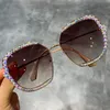 2020 Solglasögon Kvinnor Lyx Rhinestone Square Sun Glasses Clear Lens Stora Män Solglasögon Vintage Shades