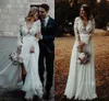 Nouveau Pays Style Robes De Mariée Dentelle Applique Col En V Profond Manches Longues Illusion Robes De Mariée Balayage Train Boho Bohème Robe De Mariée