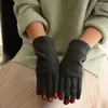 Dam Touch Screen Handskar Mode Koreansk stil Elegant Nagelsmönster Broderi Höst Vinter Varma Elastiska Bekväma Gloves1