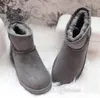 CHAUDE Classique hiver garder au chaud court Mini 58541 botte de neige Marque Femmes populaire En Cuir Véritable Bottes De Mode Femmes de Neige Bottes