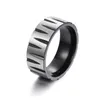 Banda de anillo de incisión de acero inoxidable Anillos de boda de corte de oro negro para hombres Joyería de moda para mujer voluntad y arena