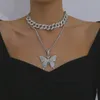 Luksusowy pełny kryształowy kubański wisiorek łańcuch naszyjnik prosty diamentowy różowy motyl hip -hopowy mrożony w zawieszki.
