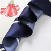 Schals Neuer Twill-Seidenschal Damenmode Großer Hijab Wilder Chrysanthemendruck Quadratische Schals Tücher Wraps Weiblich Foulard Bandana 130 cm * 130 cm