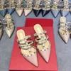 2020 Amoi V rivets pointed toe flat shoes women sandals thick heel leather slippers rivets pointed toe sandals8720305