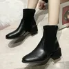 Storlek 35 50 Trevliga nya ankelst￶vlar Kvinnor Autumn Classic Black Shoes Woman Flat klackar Mogen Kvinna Koncise Boot Cowboy Boots Chelsea Boot J5JD#