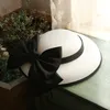 Chapeaux Fedora en lin blanc pour femmes, chapeau en maille de plumes, chapeaux de fête de mariage élégants pour dames, pilulier de mariée Hat282F