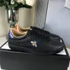 Rabatt Billiga Män Kvinnor Sneaker Casual Skor Låg Top Läder Sneakers Ace Bee Stripes Sko Walking Sport Trainers Drop Shipping