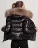 Nouvelle marque de mode Fashion Femmes glombées sur la veste d'hiver Femmes habillées Real Raccoon Fur Coat détachable Hood Hood Parkas CELE2951582