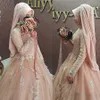 2021 Hijabの長袖のイスラムアラビアのレースのウェディングドレスブライダルガウンヴェスディドデノヴィアと穏やかなピンクのボールガウンのイスラム教徒のウェディングドレス