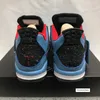 Box With New Travis X 4 IV Classic Houston University Blue Sports Basketball Shoes for Men 4S Designer Trackers Sneakers Storlek 7-13