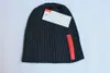 Gorro de punto de moda Otoño Invierno Women039s Hombres Algodón Cálido Sombrero Marca Pesado Bola de Pelo Gorros Color Sólido HipHop Lana Ha9130132