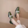 2020 Damenschuhe Retro Square Toe High Heel Damenschuhe mit dickem Absatz und kleinem Absatz im britischen Stil