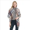 Szaliki w kratę Tassel Check Trójkąt Szalik Projektant Marka Klasyczne Tartan Okładki Moda Oversize Shawn Winter Platfor Scarf Kołnierz Kołnierz B7639