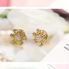Nieuwe Collectie Mini Sneeuwvlok Broche Vrouwen Meisje Crystal Snowflake Brooo Pak Revers Pin Mode-sieraden Kerstcadeau