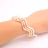 Vagues de mode des bracelets très belles courbes bracelets belle dame bracelets en métal ondulé pour les femmes cadeau