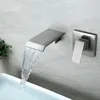 Kranar bassäng vattenfall kran mixer väggmonterad svart matt enda handtag inwall badrum diskbänk kran 2 hål varm kall kran torneira