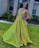 Yellow Prom Dresses Long V Neck Backless Sweep Pociąg Aplikacje Formalne kobiety wieczorowe suknie na specjalne okazje