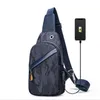 Wodoodporna męska USB Oxford Crossbody Bag antykradzieżowa worka na ramię wielofunkcyjna Krótka podróż Poscanger Pack dla M332K