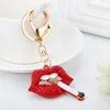 2021 mode Sexy Rose Rote Lippen Kristall Zigarette Schlüsselbund Charme Anhänger Strass Auto Geldbörse Handtasche Schlüssel Kette Ring Kreative Geschenk1