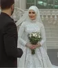 ヒジャーブ2021クリスタルプラスサイズのブライダルガウンを添えた光沢のあるスパンコールのイスラム教徒のウェディングドレス
