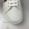 Toppkvalitet Män Dam Sneaker Fritidsskor Chaussures Low Top Läder Sneakers Ace Bee Stripes Sko Promenad Sporttränare Scarpe