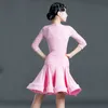 Abbigliamento da palcoscenico 2021 Vestito da ballo latino per ragazze Costumi da competizione in pizzo rosa diviso Tango Rumba Cha Samba Salsa Abbigliamento per bambini1