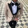 Ultimi Disegni della Mutanda del Cappotto Beige Abito da uomo Prom Tuxedo Slim Fit 3 pezzi Sposo Abiti da sposa per uomo Giacca personalizzata Terno Masuclino1