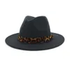 Унисекс Wool Felt Джаз шлемов Fedora с Leopard Grain пояса женщин мужчин Широкий Брим Панама Trilby карнавал Формальное Hat