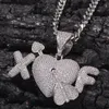 Collane con ciondolo Personalizzato 2 lettere Una freccia attraverso il cuore Collana Hip Hop completamente ghiacciato Cubic Zirconia Nastro d'oro CZ Stone301L