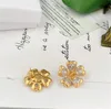 Vendita calda Piccolo numero di retro forcella di prima scelta del fiore degli orecchini del diamante del metallo