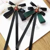 Woman Big Bee Bowtie Fashion Pretty Butterfly Bowknot Bow Tie Polyester Cravat Pin Lapel for Party Wedding Students College
