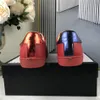 새로운 도착 패션 남성 여성 캐주얼 신발 이탈리아 유행 운동화 신발 최고 품질의 정품 가죽 꿀벌 수 놓은 블랙 타이거 Chaussures