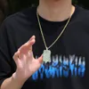 Hip Hop Industry Mens 18K Gold Bling Green Cubic Zirconia Rechthoek Arm Card Charm Iced Out Out Diamond Dog Tag Hanger Ketting voor Mannen Jongens