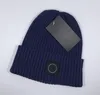 Moda outono inverno malha quentes chapéus mulher e chapéu Homem de vento malha gorro de lã chapéu 5colors tricô chapéus pretos branco azul livre BARATOS transporte