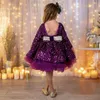 Sequin Girl Pageant Dress 2022 3/4 Manches Longues Bling Princesse Fleur Bébés Filles Robes Genou Longueur Bow Puffy Anniversaire Fête Formelle Porter Violet Marine Bleu Royal Noir