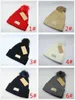 Hot Sale Ball Winter Warm Hat Märke Ladies Wool Beanie Kvinnor Män Designer Stickade hattar Gratis frakt