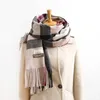 Brand Plaid Womens Sciarpa scialle in cashmere Scialle invernale caldo mantello spessa coperta fringed holiday regalo 211230